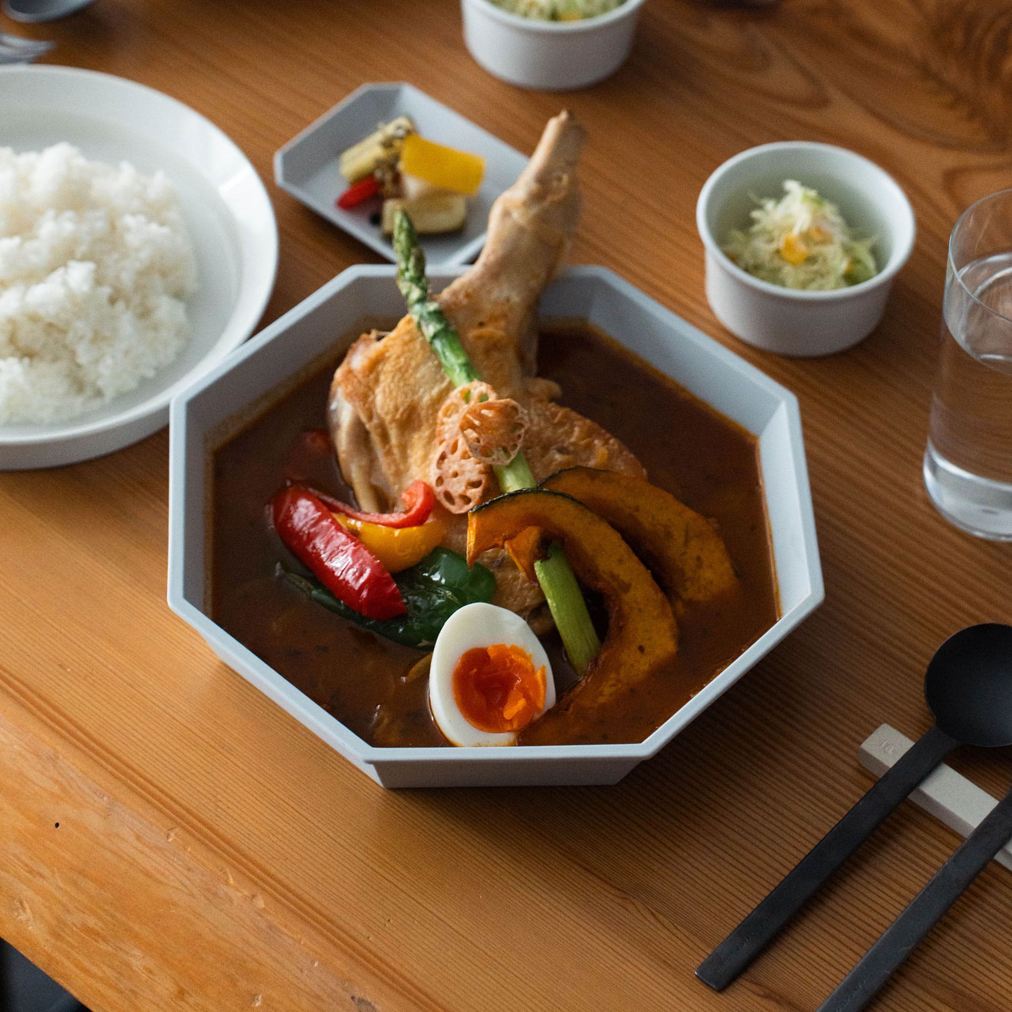 スタジオエム・かもしか道具店をはじめとする人気の小鉢・豆皿各種はこちら